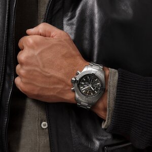 Годинник Breitling Avenger Chronograph 45 A13317101B1A1